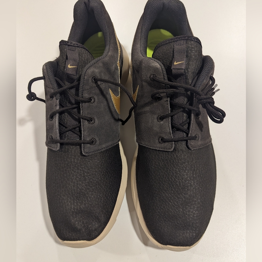New Nike Roshe Run Suede velvet brown men's 13 tennis shoes